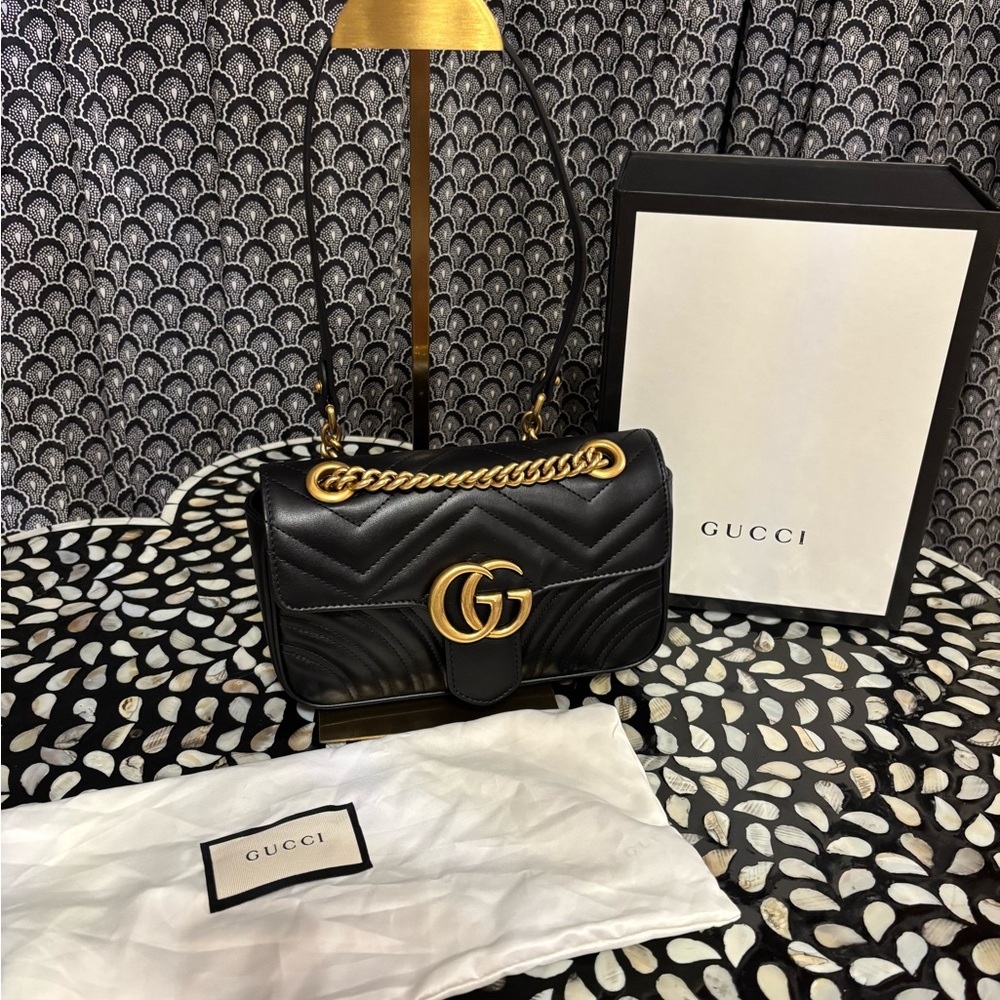 Gucci Black Leather Shoulder Bag with Gold Chain